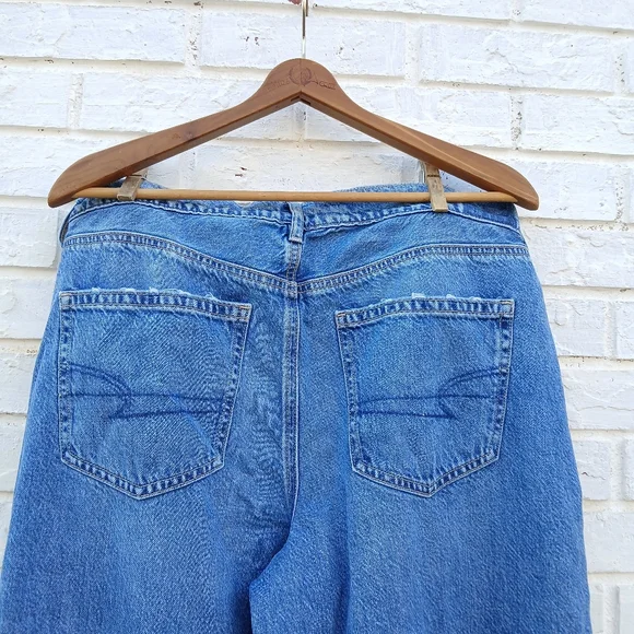 American Eagle Super Highrise Baggy Wide Leg Jeans - Picture 3 of 7